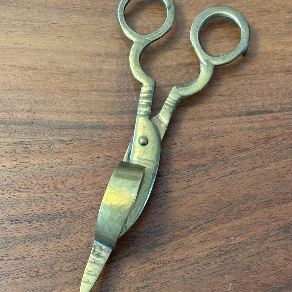 Brass Candle Wick Trimmer Snuffer - Brass Tone